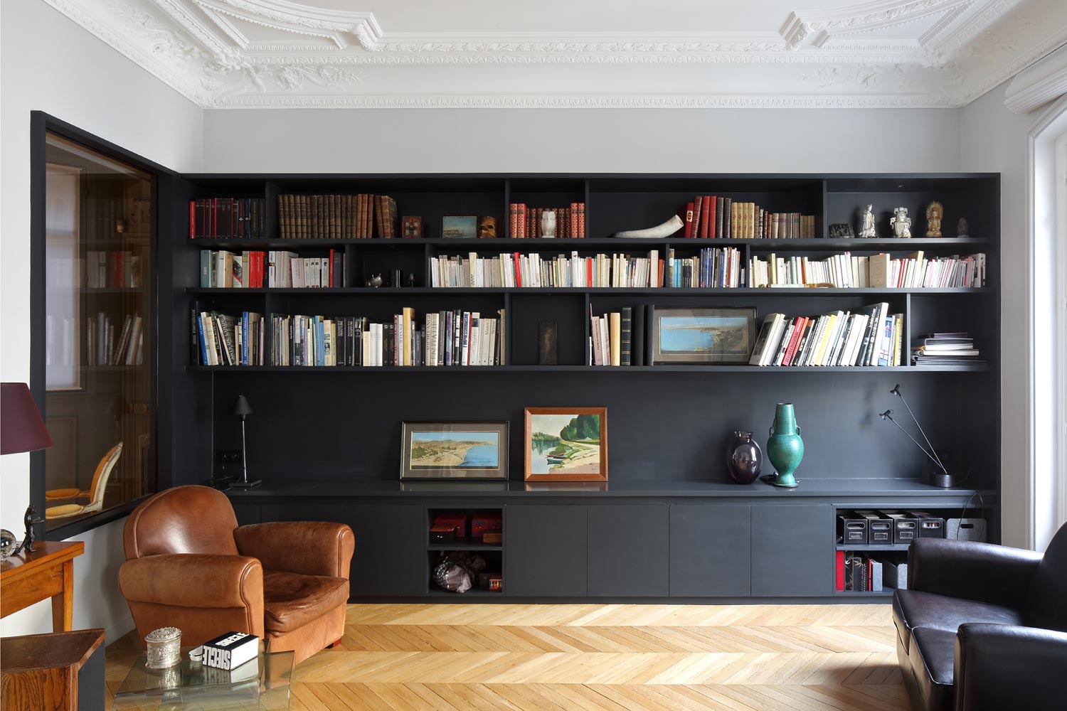 salon bibliotheque contemporaine sur mesure noir