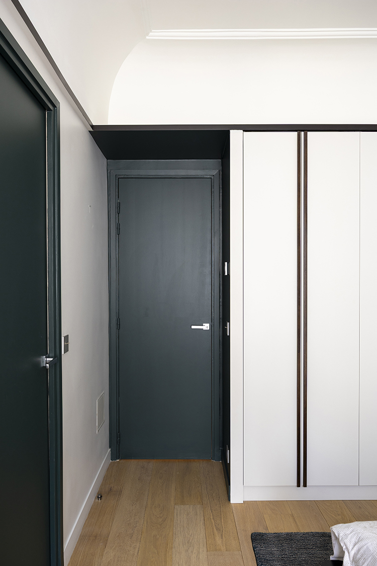 encadrement porte dressing noiretblanc