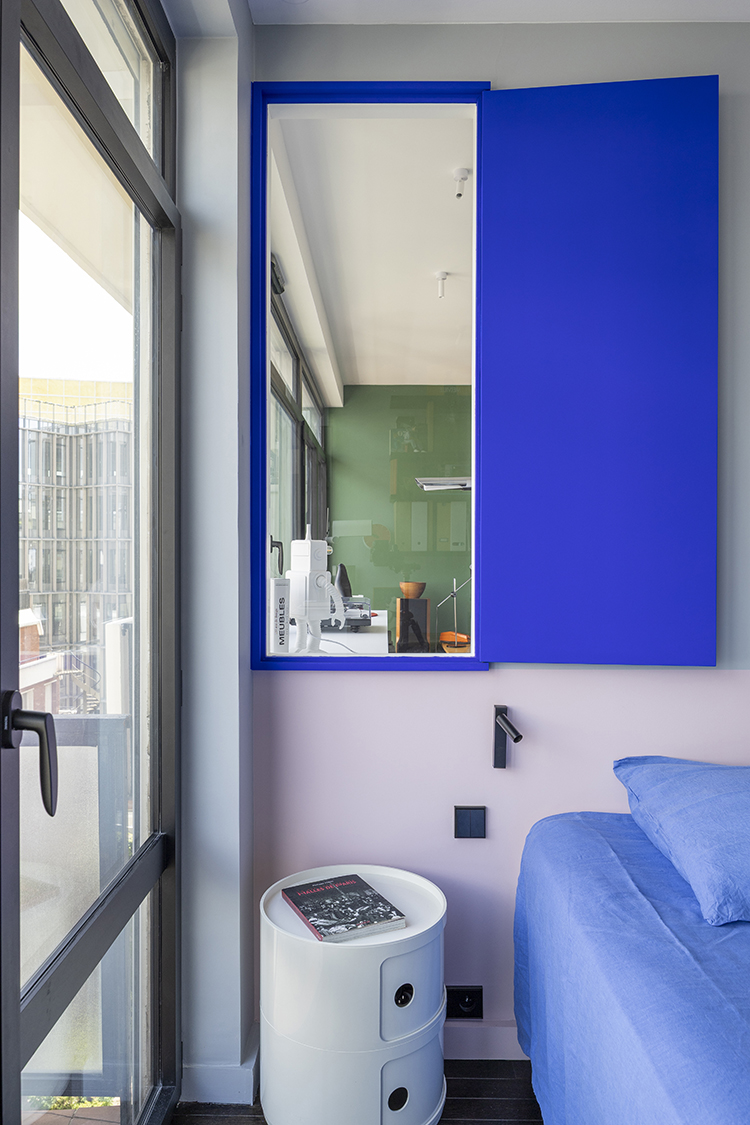 volet interieur bleu klein