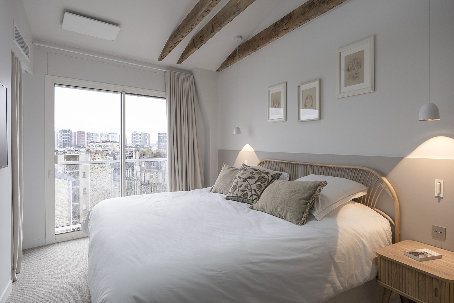 chambre vue toits lumiere volume charpente