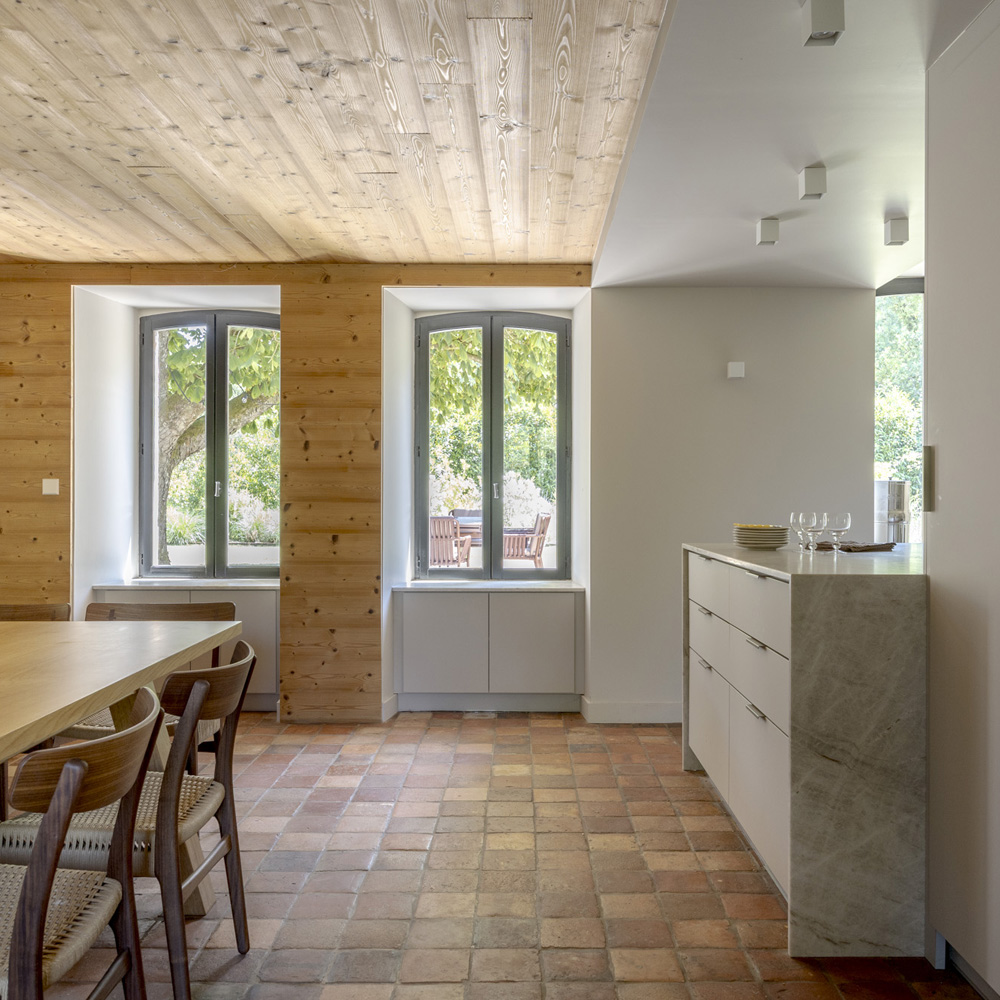 cuisine terre cuite bois marbre